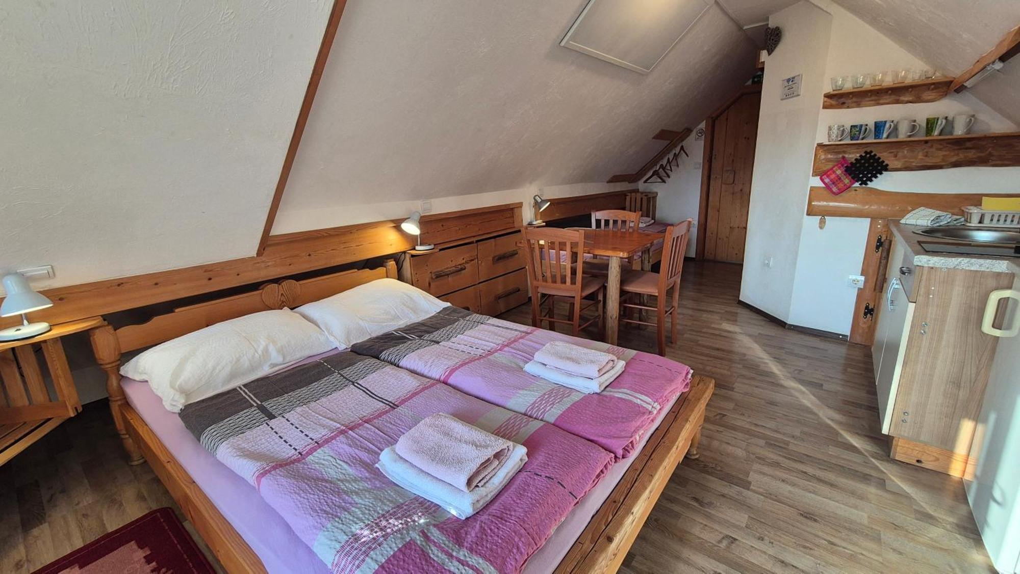 Apartments Cebelica Бохин Екстериор снимка